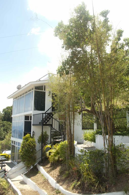 Casa Alegria Bed And Breakfast Tagaytay By Cocotel Tagaytay City Екстер'єр фото